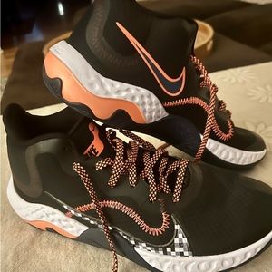 NEW Men’s Nike Renew Elevate Black Mango White Sneakers Size 9.5